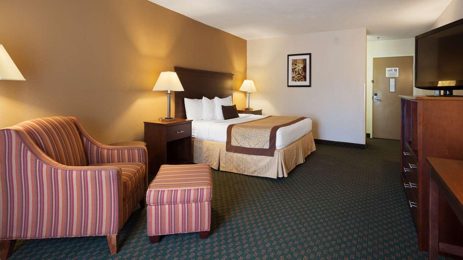 Best Western PLUS Governor's Inn Richmond Midlothian Exterior foto