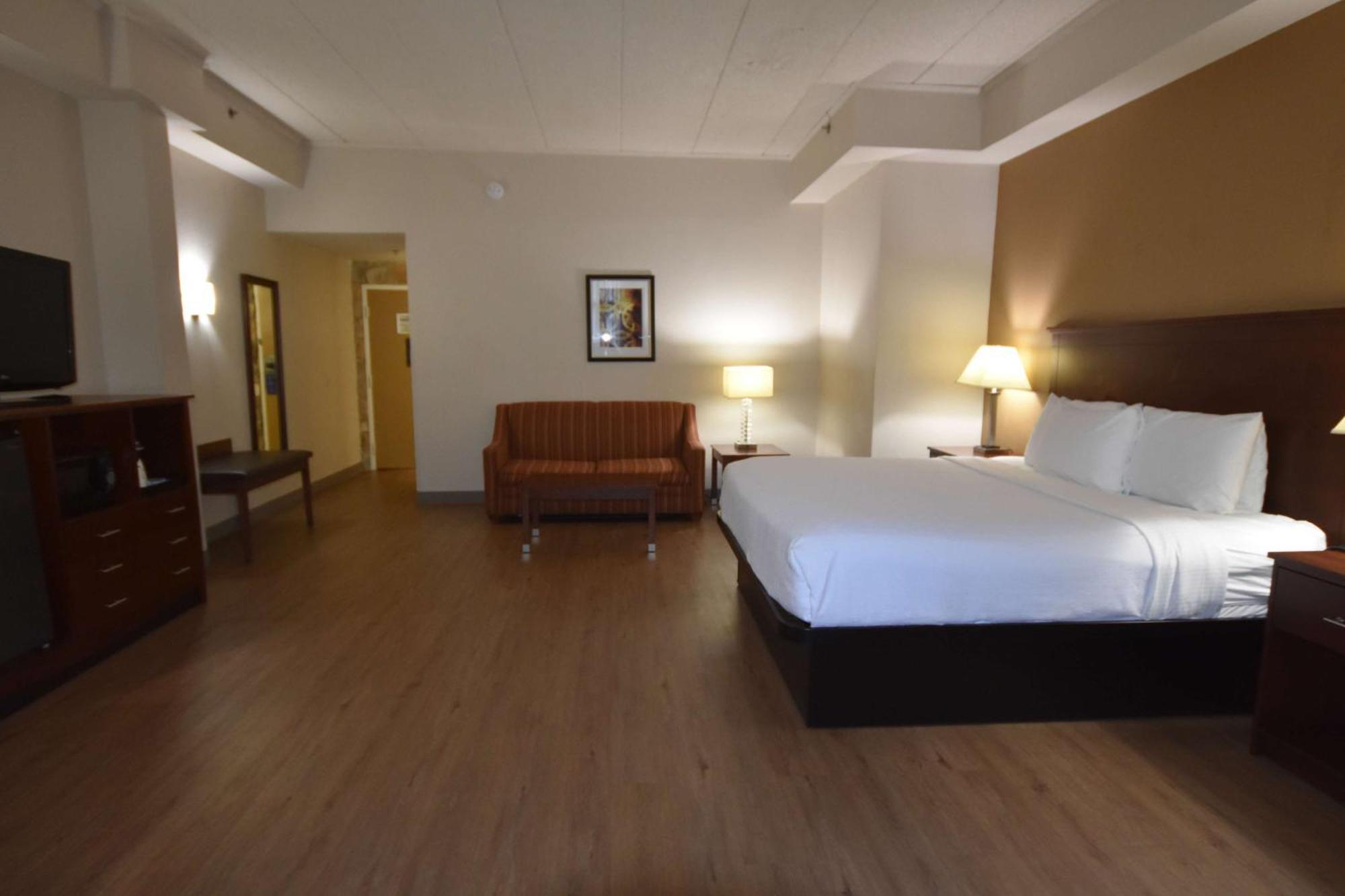 Best Western PLUS Governor's Inn Richmond Midlothian Exterior foto