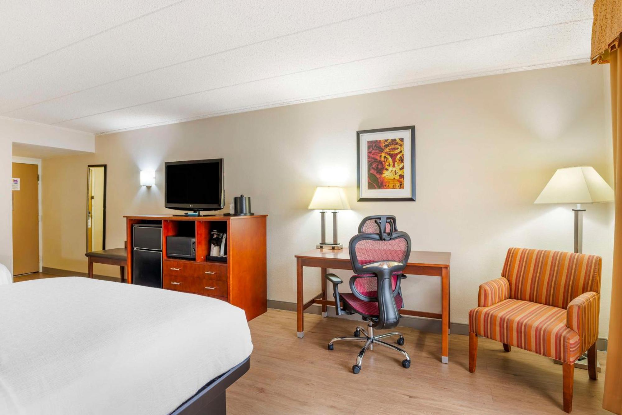 Best Western PLUS Governor's Inn Richmond Midlothian Exterior foto